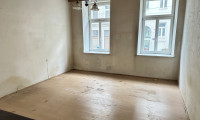 Wohnung - 1160, Wien - WOHNUNG ZUM SANIEREN - 2,5 Zimmer im HOCHPARTERRE