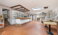 Gastgewerbe - 2020, Hollabrunn - Gastronomie Lokal mit großer Terasse und Parkplätze im Zentrum!