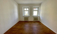 Wohnung - 5020, Salzburg - Teilsanierte 3-Zimmer-Altbauwohnung – Salzburg / Lehen
