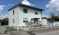 Haus - 2490, Ebenfurth - Großzügiges Einfamilienhaus mit Garten, Terrasse & Garage in Ebenfurth, 4 Zimmer, 195m²