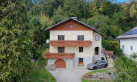 Haus - 4550, Kremsmünster - Einfamilienhaus in Kremsmünster mit Pool, Terrassen, Balkon & Doppelgarage!