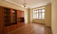 Wohnung - 1180, Wien - ***Sanierungsbedürftige 2,5 Zimmer-Altbauwohnung nahe Aumannplatz in ruhiger Innenhoflage***
