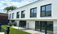 Haus - 2326, Maria-Lanzendorf - Modernes Reihenhaus mit Garten, Terrasse & E-Ladestation in Maria Lanzendorf