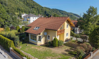 Haus - 4813, Altmünster - Paradies für Gartenliebhaber: Charmanter Familientraum in Altmünster