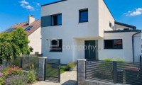 Haus - 2241, Schönkirchen-Reyersdorf - Modernes Traumhaus mit Garten! -stilvolles Wohnen für höchste Ansprüche
