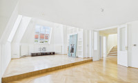 Wohnung - 1040, Wien - Außergewöhnliche 4-Zimmer-Dachgeschoss-Maisonette mit Terrasse und Kamin in 1040 Wien