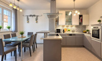 Wohnung - 2230, Gänserndorf - GEPFLEGTE 3-Zi-EG-WOHNUNG in Gänserndorf! Terrasse, Garage & Einbauküche!