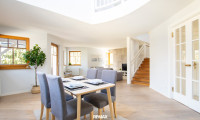 Haus - 2500, Baden - EINZIEHEN & WOHLFÜHLEN! Einzigartiges Einfamilienhaus mit traumhaftem großen Garten, Garage, Sauna...!