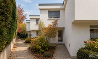 Haus - 1130, Wien - OBER ST VEIT | REIHENHAUS IN ABSOLUTER GRÜNRUHELAGE – DIREKT AM LAINZER TIERGARTEN | ZELLMANN IMMOBILIEN