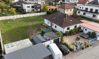 Haus - 2201, Gerasdorf bei Wien - Gepflegter Bungalow mit Garten & mehreren Stellplätzen in Gerasdorf – 4 Zimmer, 105m²!