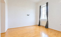 Wohnung - 2500, Baden - Charmante 2-Zimmer-Altbauwohnung in begehrter Lage von Baden