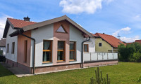 Haus - 3133, Wagram ob der Traisen - Gepflegter Bungalow mit sonnigem Garten, Garage & Vollkeller in ruhiger Lage