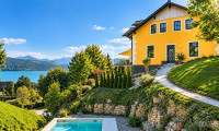 Haus - 9210, Pörtschach am Wörther See - PÖRTSCHACH | EXKLUSIVE VILLA IN PÖRTSCHACH – SEEBLICK, INFINITY-POOL & NUR CA. 200 METER VOM WÖRTHERSEE | ZELLMANN IMMOBILIEN