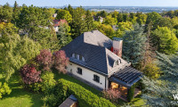 Haus - 2344, Maria Enzersdorf - Villa mit Innenpool | großer Privatgarten | Doppelgarage | Nähe Burg Lichtenstein