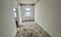 Halle / Lager / Produktion - 1040, Wien - Entkernte 4-Zimmer-Wohnung mit 78 m² und großem Gestaltungspotenzial in Toplage!