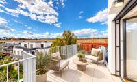 Wohnung - 1230, Wien - **NEU** Erstbezug im Dachgeschoss - Sonnige Südterrasse - Klima & Luftwärmepumpe - Tiefgarage - Großzügige Raumhöhe