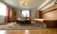 Wohnung - 1230, Wien - Rarität in 1170 Wien: 68m² Wohnung + 27m² separate Garçonnière + 35 m² Doppelgarage