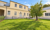 Wohnung - 1220, Wien - Besonderer Altbau mit Eigengarten | 5 Zimmer | ca. 30 m² Terrasse | Stadlau