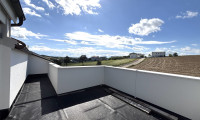 Wohnung - 4702, Wallern an der Trattnach - Erstbezug: Geräumige Terrassenwohnung mit Haus-Charakter und Grünblick in Wallern an der Trattnach (Breitwiesen)!