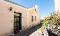 Haus - 2460, Bruckneudorf - Schnäppchen: Sanierungsbedürftiges Haus mit Grundstück