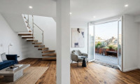 Wohnung - 1170, Wien - U-Bahn-Nähe U3 und U6! Hochwertige 3-Zimmer-Dachgeschoss-Wohnung mit Südterrasse in generalsaniertem Gründerzeithaus