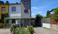 Haus - 5110, Oberndorf bei Salzburg - Familien-Idylle! Attraktives Eckreihenhaus am Waldrand in Oberndorf