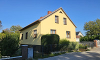 Haus - 2801, Katzelsdorf - Geräumiges Haus mit zeitgemäßem Garten und großem Potenzial