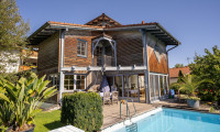 Haus - 6067, Absam - Hier wird Wohnen zum Genuss! Stilvolle Architektenvilla mit Pool in Sonnenlage mit Gartengrundstück