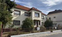 Haus - 7202, Bad Sauerbrunn - großzügige Villa mit Potenzial im Herzen von Bad Sauerbrunn