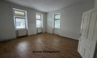 Haus - 2640, Gloggnitz - Haushälfte bestehend aus 2 Wohnungen + Souterrainräumlichkeiten + Nebenräume (ca. 177m² Nutzfläche) und 141m² Eigengarten - sanierungsbedürftig