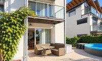 Haus - 2372, Gießhübl - *** Wohnen mit Hausgefühl in Gießhübl - Exklusive Maisonette mit Garten, Pool & Passivhaus-Komfort ***