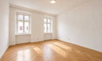 Wohnung - 1160, Wien - ++NEU++ Zwei sanierungsbedürftige 4-Zimmer-Altbauwohnungen plus Rohdachboden – Balkonoption und Terrassen geplant