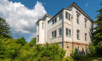 Zinshaus Renditeobjekt - 2540, Bad Vöslau - ++NEU++ Tolle Zinsvilla mit uneinsehbarem Grund in Bad Vöslau, großes Ausbaupotenzial!