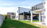 Haus - 2620, Neunkirchen - Moderner Erstbezug mit Weitblick: Schlüsselfertiges Niedrigenergiehaus inkl. Tischlerküche und PV-Anlage.