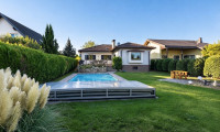 Haus - 2326, Maria-Lanzendorf - Großzügiges Einfamilienhaus mit 257 m² Gesamtfläche, Pool, Sauna und traumhaftem Garten