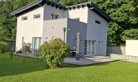 Haus - 5163, Palting - neuer Kaufpreis: Gepflegtes Zuhause nahe dem Mattsee mit großem Garten, Dachterrasse und Doppel-Carport!