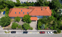 Haus - 2700, Wiener Neustadt - ZU VIEL GIBT'S NICHT - Haus in Wiener Neustadt mit 10 Zimmer auf 460m2 und 1755m2 Grund