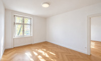 Wohnung - 1130, Wien,Hietzing - ++NEU++ Sanierungsbedürftiger 2-Zimmer-Altbau ohne Heizung – Balkon geplant, Bewilligung ausständig