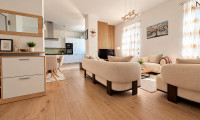 Wohnung - 2000, Stockerau - 🏡 Altbaucharme trifft Neubauqualität | 4 Zimmer | Garten & Terrasse | Stockerau