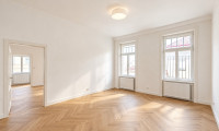 Wohnung - 1090, Wien - ++NEU++ Komplett sanierungsbedürftiger 3-Zimmer-Altbau mit Lift im 3. Stock nahe Liechtensteinpark