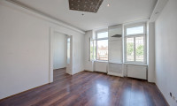 Wohnung - 1080, Wien - ++NEU++ Machen Sie es zu Ihrem Zuhause! Sanierungsbedürftige 2-Zimmer-Altbauwohnung mit Lift in der Josefstadt