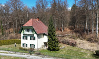 Haus - 9220, Velden am Wörther See - Landhaus von 1930 am Waldrand – drei Ebenen und viel Raum für Ideen– Zentrum zu Fuß erreichbar