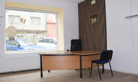 Büro / Praxis - 6020, Innsbruck - Kompaktes ca. 43 m² großes Geschäftslokal mit Vitrine beim Hauseingang im Zentrum von Innsbruck zum Kauf