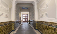 Wohnung - 1070, Wien,Neubau - MITTEN IM 7.! Freundliche, sanierungsbedürftige Altbauwohnung mit Potenzial in Hofruhelage!