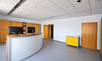 Büro / Praxis - 3425, Langenlebarn-Oberaigen - Barrierefreier Büroraum mit ca. 25m2 inkl. 2 Parkplätzen (Preis inkl. Strom und Heizkosten) plus Option auf 41m2 in einer 8 Meter hohen Lagerhalle