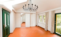 Haus - 2384, Breitenfurt bei Wien - Großes Anwesen mit gepflegtem Bungalow im Stil einer Villa und Poolhaus - Breitenfurt bei Wien