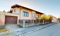 Haus - 2472, Prellenkirchen - Bungalow mit großem Garten, Garage, Sauna und Photovoltaikanlage in Prellenkirchen