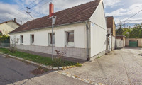 Haus - 2471, Hollern - Einfamilienhaus mit überdachtem Innenhof in Hollern